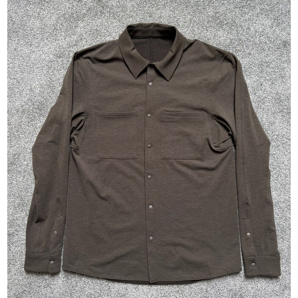 Lululemon Men’s Airing Easy Long Sleeve Button Down Size Small
